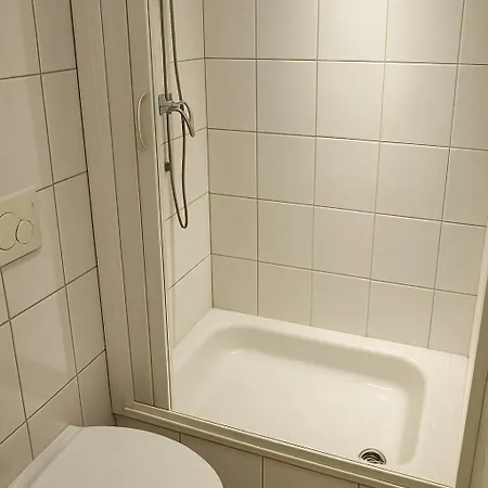 Artur Self Check-in Hotel Essen